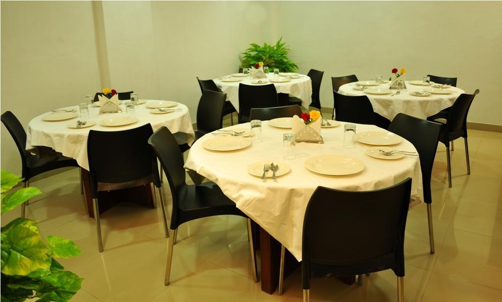 The Palazzo Hotel Hyderabad Eksteriør billede